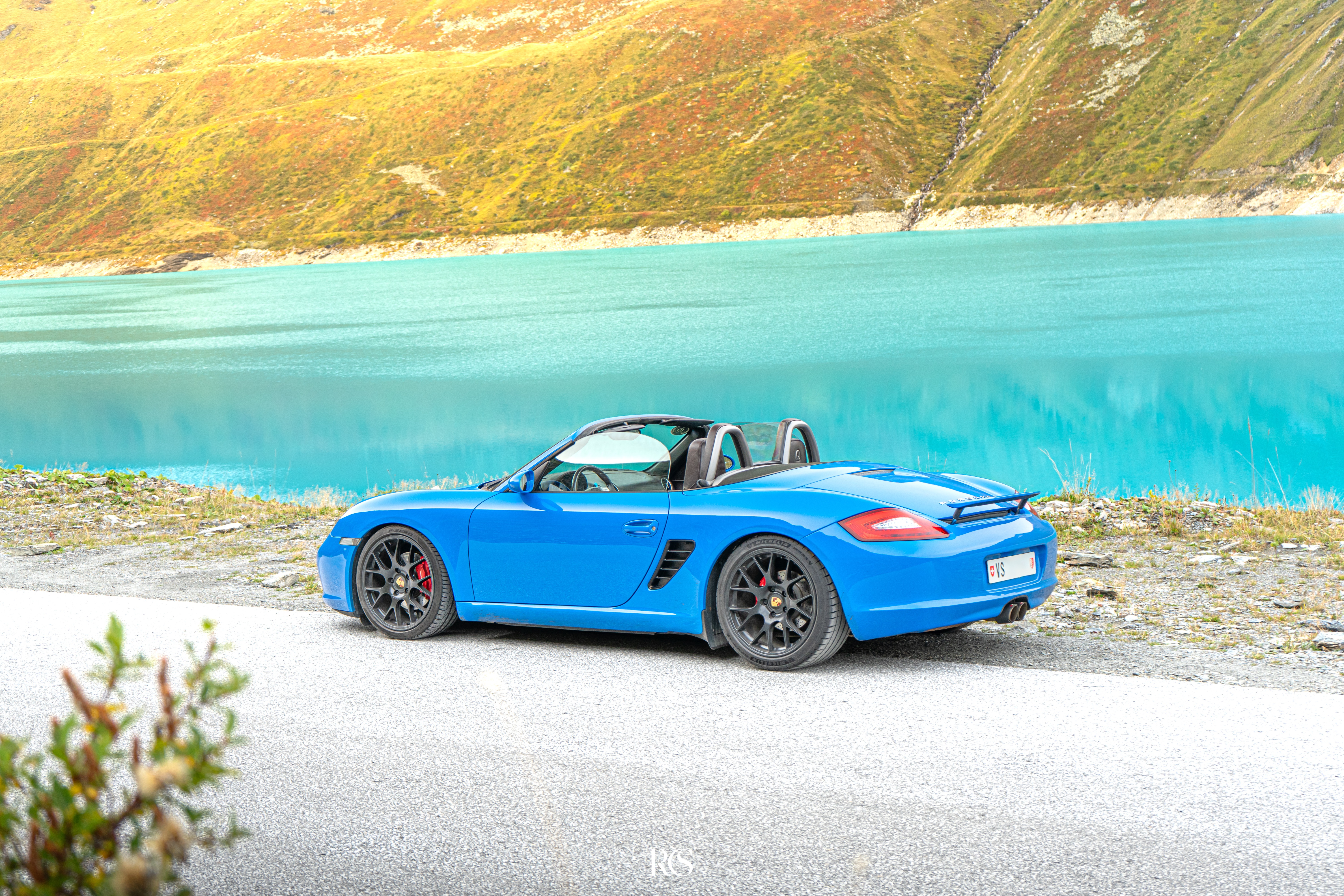 Porsche en séance photo en montagne, Suisse